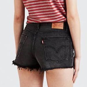 NWT Levi’s Premium 501 Mid Rise Jean Shorts